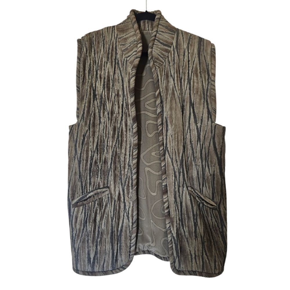 KISS OF THE WOLF Quilted‎ Silk Vest Wearable Art - Size Small